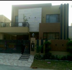 DHA Phase 8 House for sale