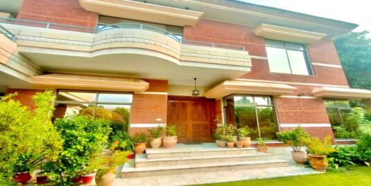 DHA Phase 3 Lahore 2 Kanal House for sale