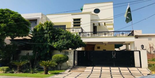 DHA Phase 8 Lahore 10 Marla Used House for sale